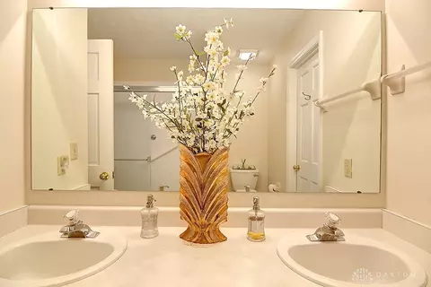 Bath - 7101 Brookmeadow Dr, Centerville, OH 45459 photo 3 of 3