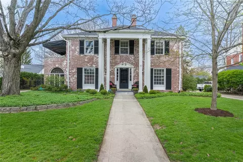 219 Dellwood Ave, Oakwood, OH 45419