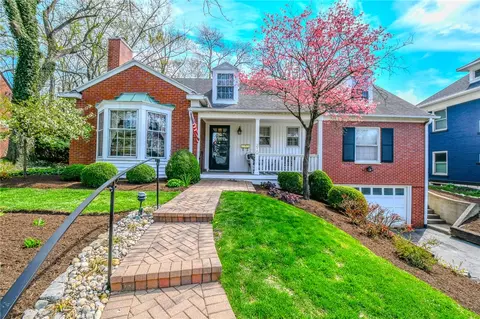 310 Schenck Ave, Oakwood, OH 45409