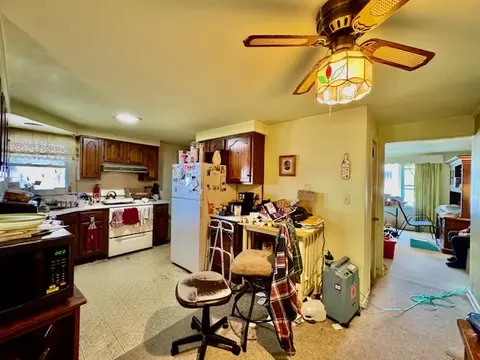 Kitchen - 1617 Northgate Rd, Springfield, OH 45504 photo 2 of 7