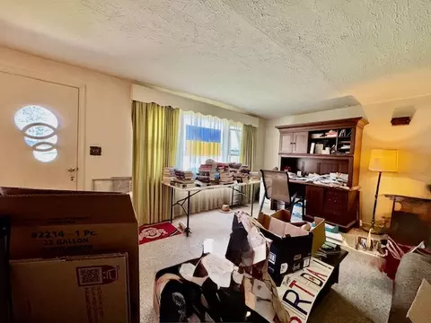 Living - 1617 Northgate Rd, Springfield, OH 45504 photo 3 of 13