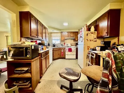 Kitchen - 1617 Northgate Rd, Springfield, OH 45504 photo 3 of 7