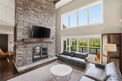 Living - 7117 State Route 48, Springboro, OH 45066 photo 1 of 10