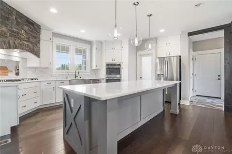 Kitchen - 7117 State Route 48, Springboro, OH 45066 photo 2 of 7