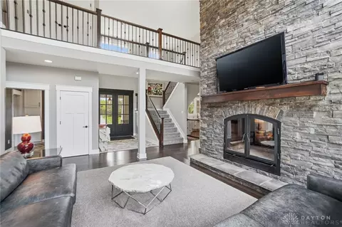 Living - 7117 State Route 48, Springboro, OH 45066 photo 7 of 10