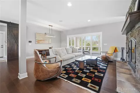 Living - 7117 State Route 48, Springboro, OH 45066 photo 8 of 10