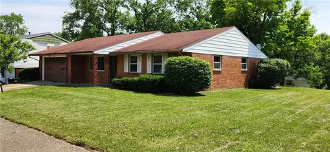 2801 Silvercliff Dr, Dayton, OH 45449