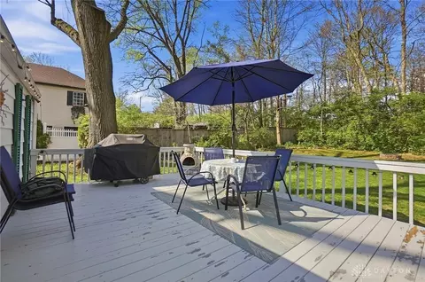 Exterior - 3945 Lenox Dr, Kettering, OH 45429 photo 7 of 16