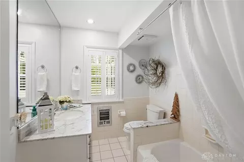 Bath - 3945 Lenox Dr, Kettering, OH 45429 photo 1 of 3