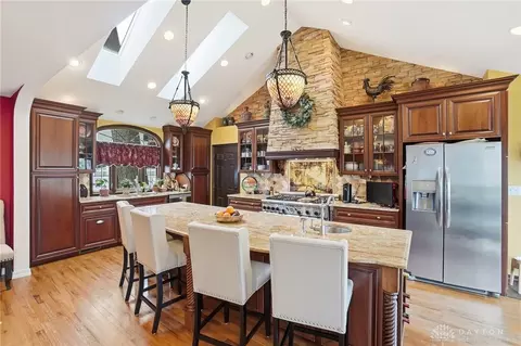 Kitchen - 3945 Lenox Dr, Kettering, OH 45429 photo 1 of 6