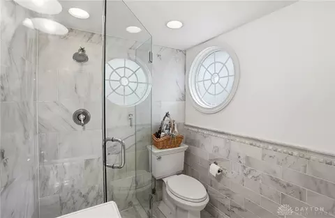 Bath - 3945 Lenox Dr, Kettering, OH 45429 photo 2 of 3