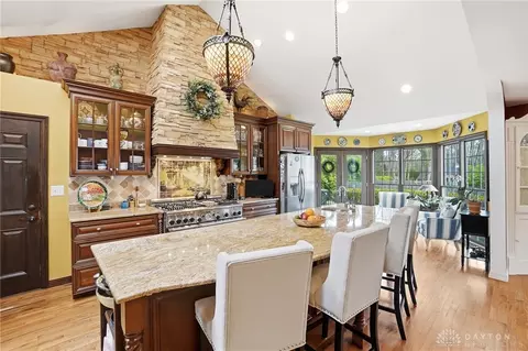 Kitchen - 3945 Lenox Dr, Kettering, OH 45429 photo 3 of 6