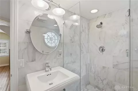 Bath - 3945 Lenox Dr, Kettering, OH 45429 photo 3 of 3