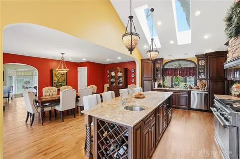 Kitchen - 3945 Lenox Dr, Kettering, OH 45429 photo 2 of 6
