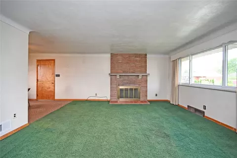 Living - 2812 Rushland Dr, Kettering, OH 45419 photo 1 of 5