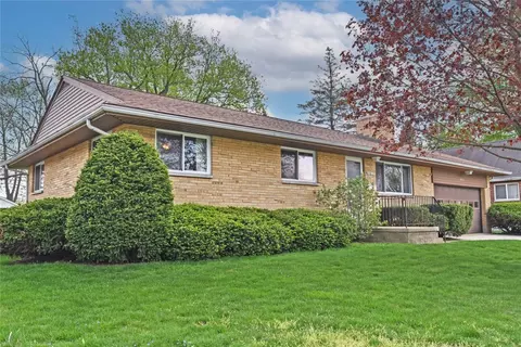 Exterior - 2812 Rushland Dr, Kettering, OH 45419 photo 3 of 14