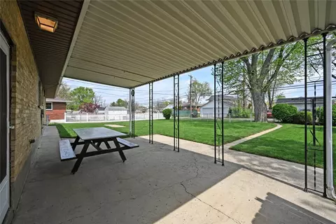 Exterior - 2812 Rushland Dr, Kettering, OH 45419 photo 6 of 14