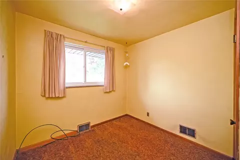Bedroom - 2812 Rushland Dr, Kettering, OH 45419 photo 6 of 8