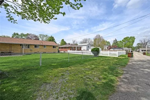 Exterior - 2812 Rushland Dr, Kettering, OH 45419 photo 13 of 14