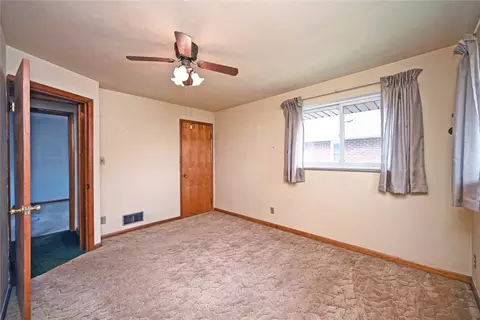 Bedroom - 2812 Rushland Dr, Kettering, OH 45419 photo 3 of 8
