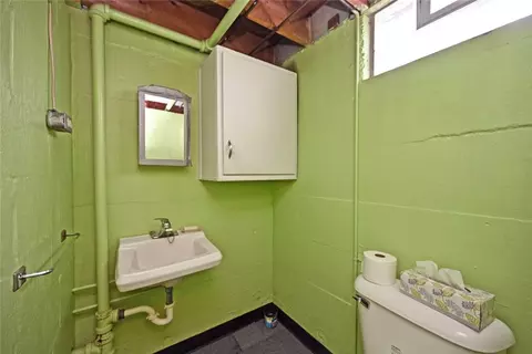 Bath - 2812 Rushland Dr, Kettering, OH 45419 photo 3 of 3