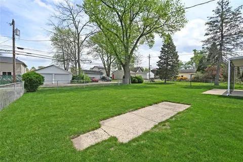 Exterior - 2812 Rushland Dr, Kettering, OH 45419 photo 10 of 14