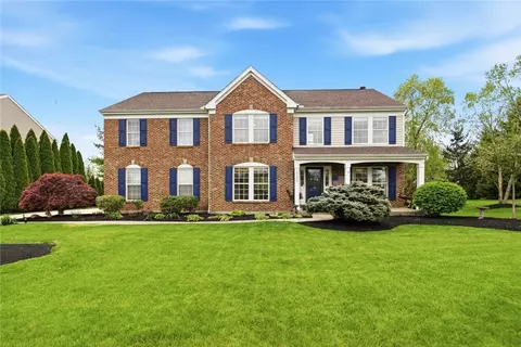 6245 Greenbrier Gln, Mason, OH 45040