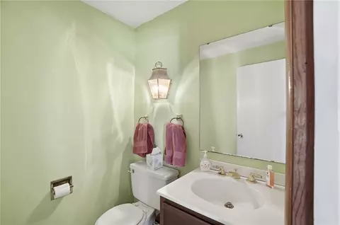 Bath - 948 Malone Ave, Kettering, OH 45429 photo 2 of 6