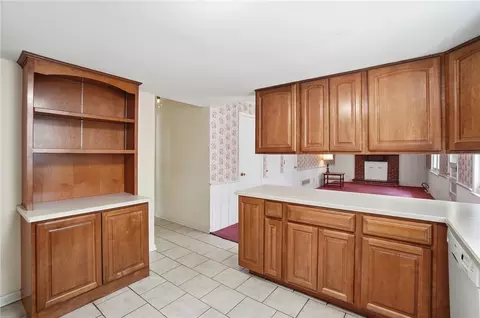 Kitchen - 948 Malone Ave, Kettering, OH 45429 photo 4 of 4