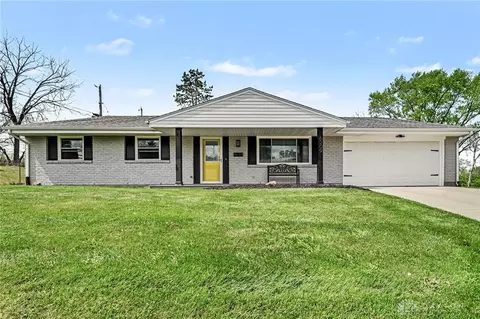 6209 7 Pines Dr, Dayton, OH 45449