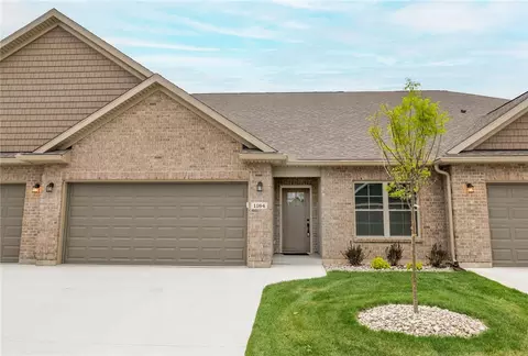 1164 Waterloo St, Troy, OH 45373