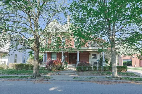 103 S 5th St, Miamisburg, OH 45342