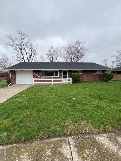 2610 Nyack Ln, Dayton, OH 45439