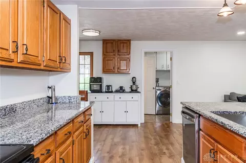 Kitchen - 728 Chipplegate Dr, Centerville, OH 45459 photo 1 of 3