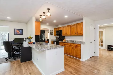 Kitchen - 728 Chipplegate Dr, Centerville, OH 45459 photo 3 of 3