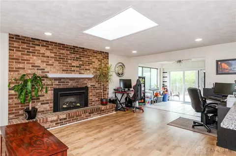 Living - 728 Chipplegate Dr, Centerville, OH 45459 photo 1 of 2