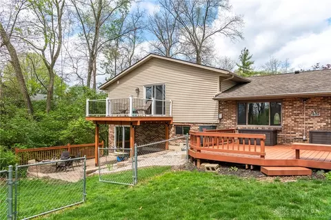 Exterior - 728 Chipplegate Dr, Centerville, OH 45459 photo 3 of 5