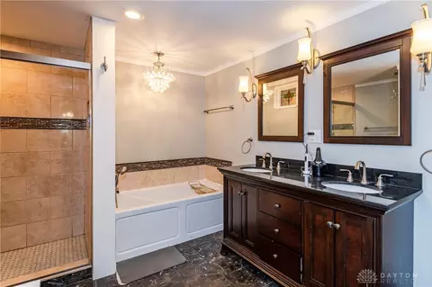 Bath - 728 Chipplegate Dr, Centerville, OH 45459 photo 1 of 3