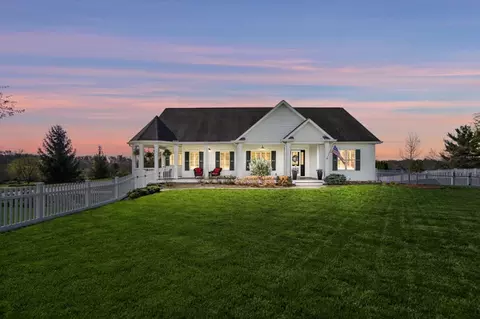 6661 Irwin Simpson Rd, Mason, OH 45040