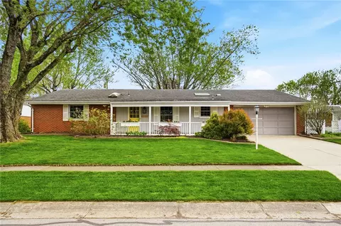 4528 Sydenham Rd, Englewood, OH 45322