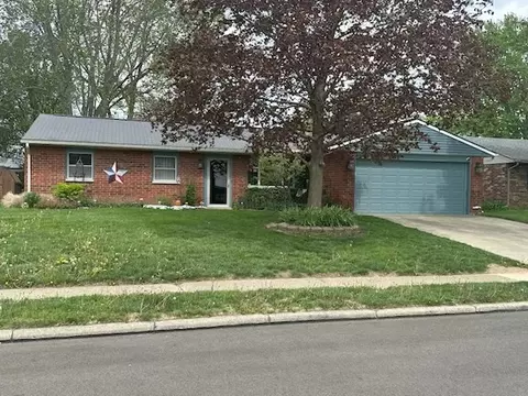 2483 Foxchase Ct, Troy, OH 45373