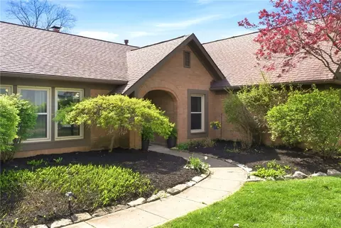3955 Maple Grove Ln, Dayton, OH 45440