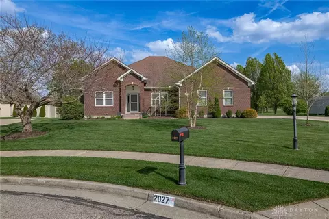 2027 Liberty Ct, Xenia, OH 45385