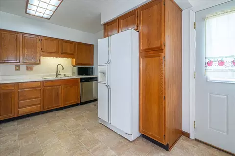 2409 Suffolk Ct, Kettering, OH 45420 photo 11