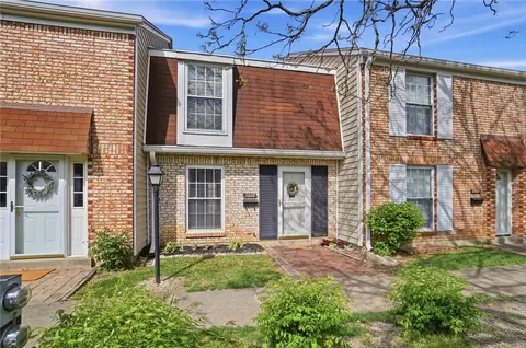 1207 Georgetown Ct, Fairborn, OH 45324