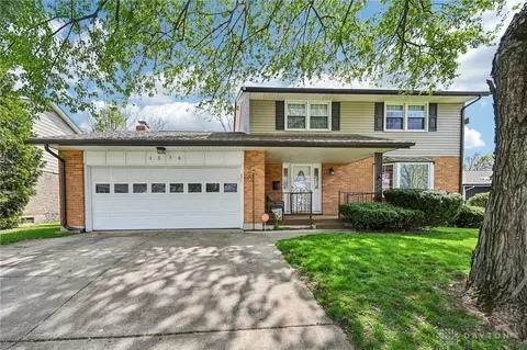 1576 Burchwood Dr, Fairborn, OH 45324