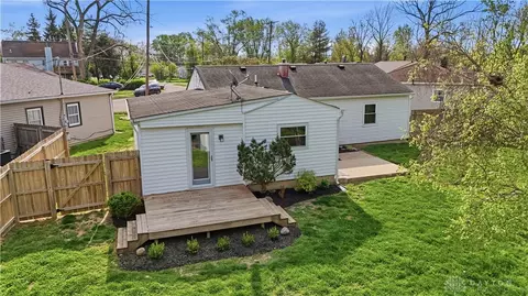 Exterior - 306 E Circle Dr, Mason, OH 45040 photo 2 of 21