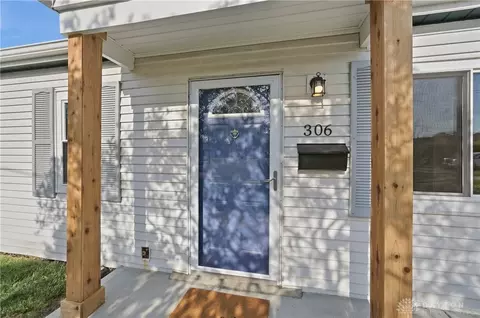 Exterior - 306 E Circle Dr, Mason, OH 45040 photo 7 of 21