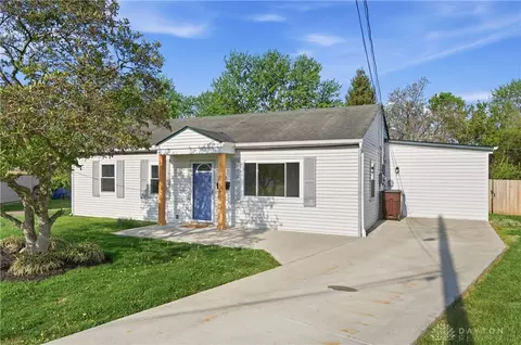 Exterior - 306 E Circle Dr, Mason, OH 45040 photo 3 of 21