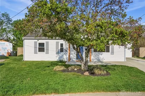 Exterior - 306 E Circle Dr, Mason, OH 45040 photo 4 of 21